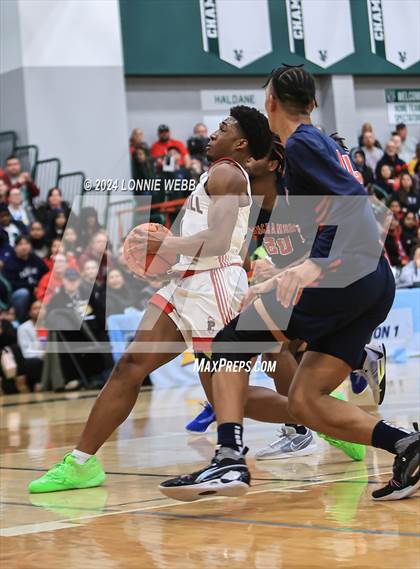 Thumbnail 1 in Binghamton vs. Peekskill (NYSPHSAA Class AA Regional Semifinal) photogallery.