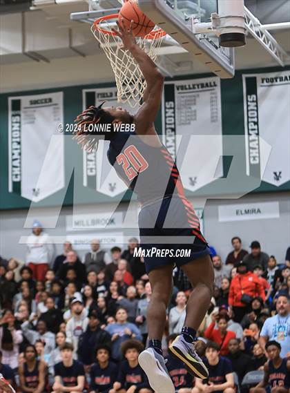 Thumbnail 1 in Binghamton vs. Peekskill (NYSPHSAA Class AA Regional Semifinal) photogallery.