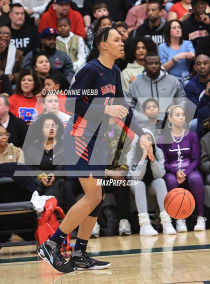 Thumbnail 3 in Binghamton vs. Peekskill (NYSPHSAA Class AA Regional Semifinal) photogallery.