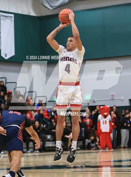 Thumbnail 2 in Binghamton vs. Peekskill (NYSPHSAA Class AA Regional Semifinal) photogallery.
