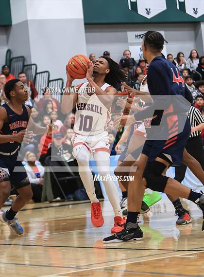Thumbnail 1 in Binghamton vs. Peekskill (NYSPHSAA Class AA Regional Semifinal) photogallery.