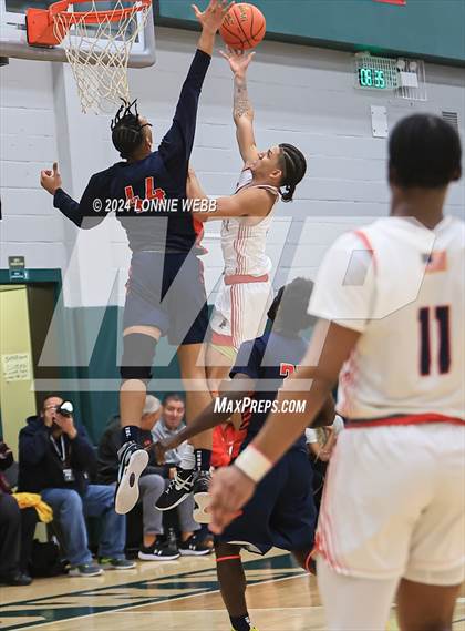 Thumbnail 3 in Binghamton vs. Peekskill (NYSPHSAA Class AA Regional Semifinal) photogallery.