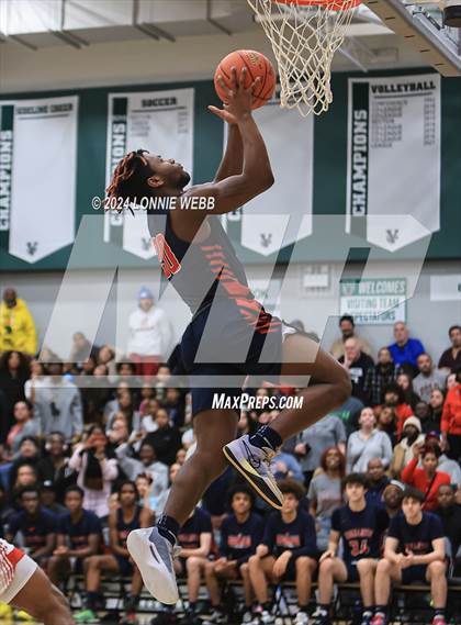 Thumbnail 2 in Binghamton vs. Peekskill (NYSPHSAA Class AA Regional Semifinal) photogallery.