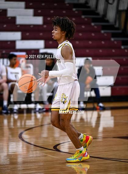 Thumbnail 2 in Chantilly vs. Virginia Academy photogallery.