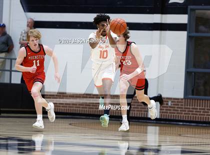 Thumbnail 3 in Honey Grove vs. Muenster (UIL Basketball 2A Regional Quarterfinal) photogallery.