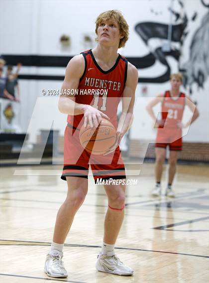 Thumbnail 2 in Honey Grove vs. Muenster (UIL Basketball 2A Regional Quarterfinal) photogallery.