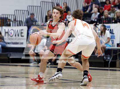 Thumbnail 2 in Honey Grove vs. Muenster (UIL Basketball 2A Regional Quarterfinal) photogallery.