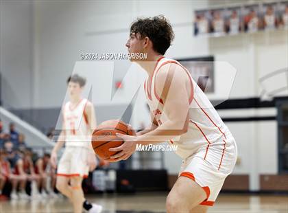 Thumbnail 1 in Honey Grove vs. Muenster (UIL Basketball 2A Regional Quarterfinal) photogallery.