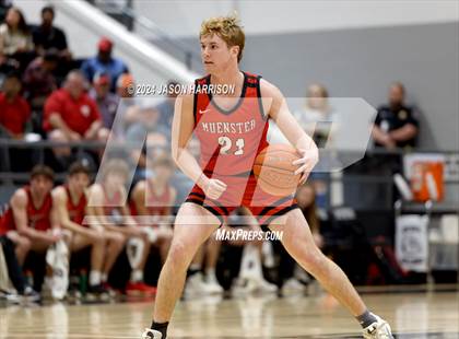 Thumbnail 1 in Honey Grove vs. Muenster (UIL Basketball 2A Regional Quarterfinal) photogallery.