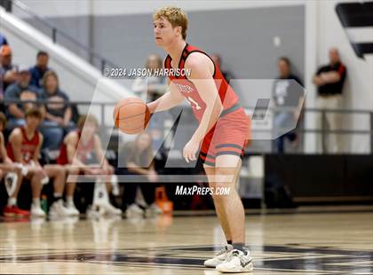 Thumbnail 3 in Honey Grove vs. Muenster (UIL Basketball 2A Regional Quarterfinal) photogallery.