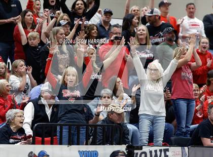 Thumbnail 1 in Honey Grove vs. Muenster (UIL Basketball 2A Regional Quarterfinal) photogallery.