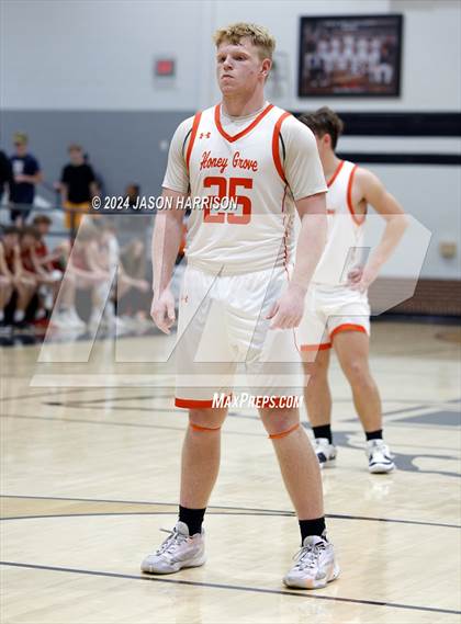 Thumbnail 2 in Honey Grove vs. Muenster (UIL Basketball 2A Regional Quarterfinal) photogallery.