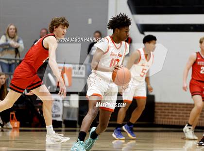 Thumbnail 2 in Honey Grove vs. Muenster (UIL Basketball 2A Regional Quarterfinal) photogallery.