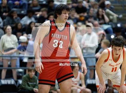 Thumbnail 2 in Honey Grove vs. Muenster (UIL Basketball 2A Regional Quarterfinal) photogallery.