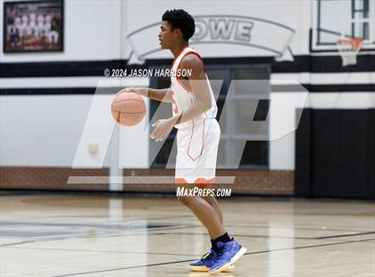 Thumbnail 2 in Honey Grove vs. Muenster (UIL Basketball 2A Regional Quarterfinal) photogallery.