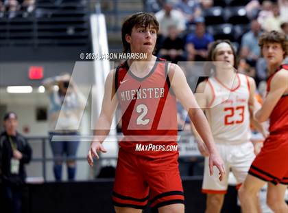 Thumbnail 3 in Honey Grove vs. Muenster (UIL Basketball 2A Regional Quarterfinal) photogallery.