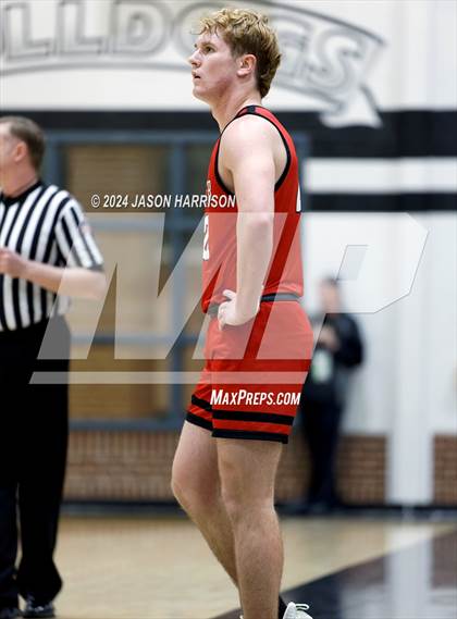 Thumbnail 1 in Honey Grove vs. Muenster (UIL Basketball 2A Regional Quarterfinal) photogallery.