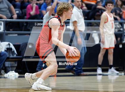 Thumbnail 2 in Honey Grove vs. Muenster (UIL Basketball 2A Regional Quarterfinal) photogallery.