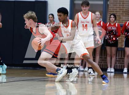 Thumbnail 3 in Honey Grove vs. Muenster (UIL Basketball 2A Regional Quarterfinal) photogallery.