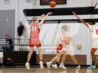 Thumbnail 3 in Honey Grove vs. Muenster (UIL Basketball 2A Regional Quarterfinal) photogallery.