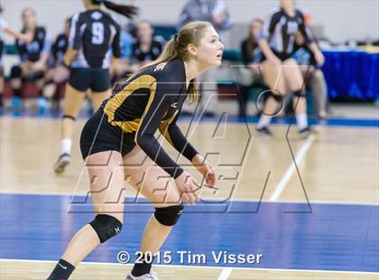 Thumbnail 1 in Rock Canyon vs. Arapahoe (CHSAA 5A Playoff) photogallery.