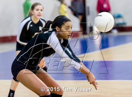 Thumbnail 2 in Rock Canyon vs. Arapahoe (CHSAA 5A Playoff) photogallery.
