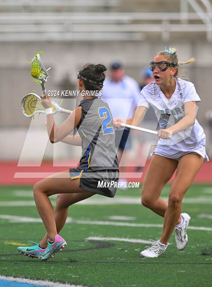 Thumbnail 3 in Cambridge vs. Chattahoochee (GHSA 5A-6A Semifinal) photogallery.
