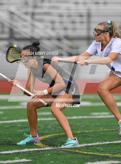 Thumbnail 3 in Cambridge vs. Chattahoochee (GHSA 5A-6A Semifinal) photogallery.