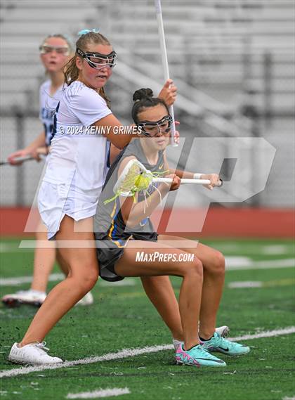 Thumbnail 3 in Cambridge vs. Chattahoochee (GHSA 5A-6A Semifinal) photogallery.