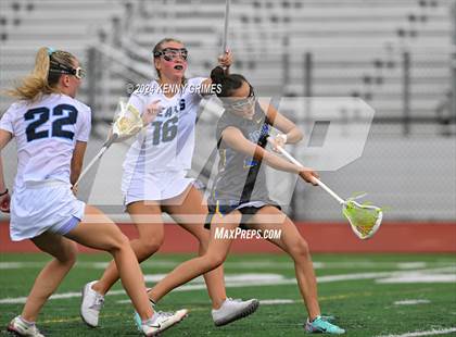 Thumbnail 3 in Cambridge vs. Chattahoochee (GHSA 5A-6A Semifinal) photogallery.
