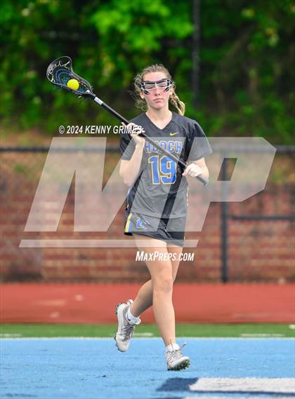 Thumbnail 3 in Cambridge vs. Chattahoochee (GHSA 5A-6A Semifinal) photogallery.