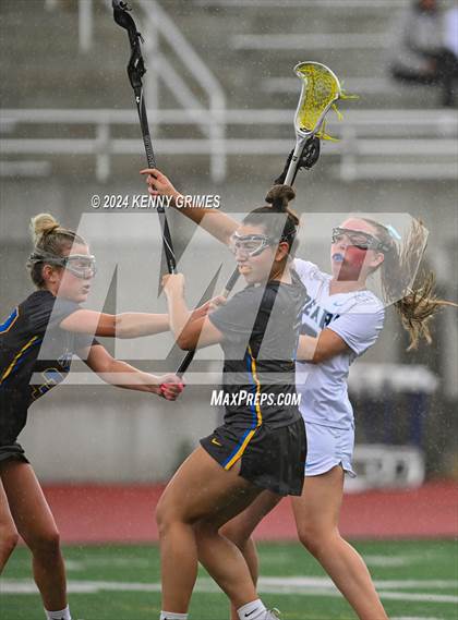 Thumbnail 2 in Cambridge vs. Chattahoochee (GHSA 5A-6A Semifinal) photogallery.