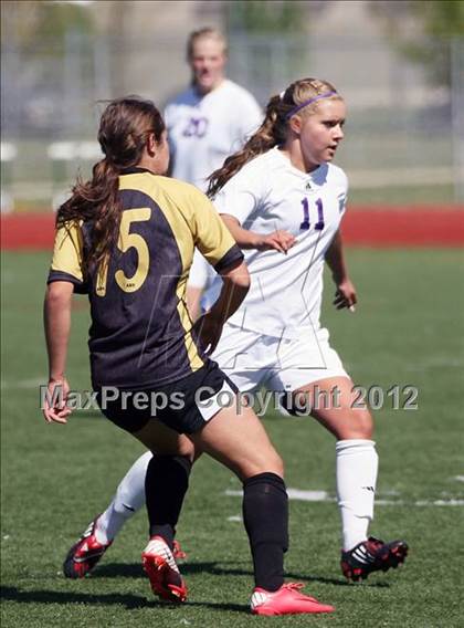 Thumbnail 2 in Arapahoe @ Fort Collins photogallery.