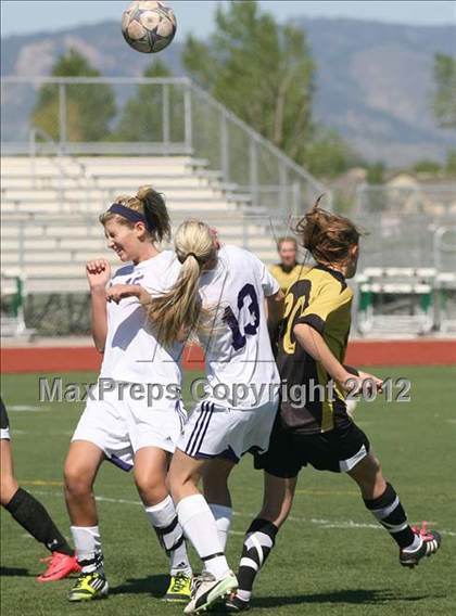 Thumbnail 2 in Arapahoe @ Fort Collins photogallery.