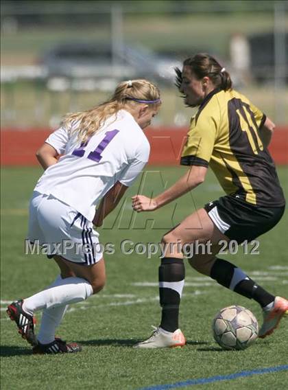 Thumbnail 1 in Arapahoe @ Fort Collins photogallery.