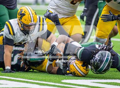 Thumbnail 2 in Fort Bend Marshall vs. Iowa Colony (UIL 5A- D2 Football Regional Semi)  photogallery.