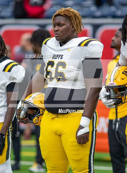 Thumbnail 2 in Fort Bend Marshall vs. Iowa Colony (UIL 5A- D2 Football Regional Semi)  photogallery.