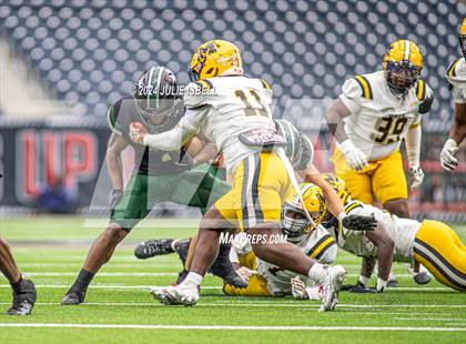 Thumbnail 1 in Fort Bend Marshall vs. Iowa Colony (UIL 5A- D2 Football Regional Semi)  photogallery.