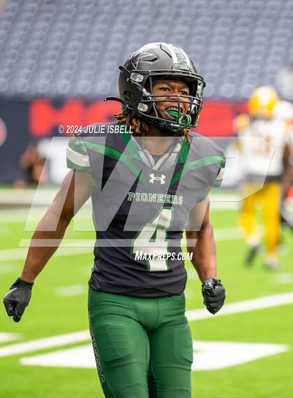 Thumbnail 3 in Fort Bend Marshall vs. Iowa Colony (UIL 5A- D2 Football Regional Semi)  photogallery.