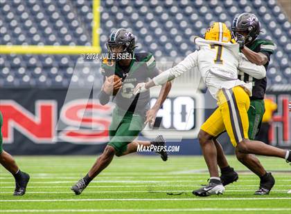 Thumbnail 2 in Fort Bend Marshall vs. Iowa Colony (UIL 5A- D2 Football Regional Semi)  photogallery.