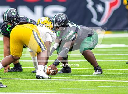 Thumbnail 1 in Fort Bend Marshall vs. Iowa Colony (UIL 5A- D2 Football Regional Semi)  photogallery.