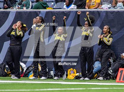 Thumbnail 3 in Fort Bend Marshall vs. Iowa Colony (UIL 5A- D2 Football Regional Semi)  photogallery.