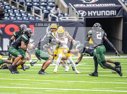 Thumbnail 2 in Fort Bend Marshall vs. Iowa Colony (UIL 5A- D2 Football Regional Semi)  photogallery.