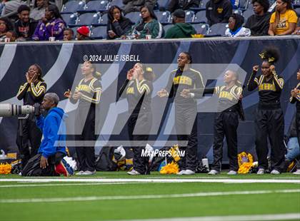 Thumbnail 3 in Fort Bend Marshall vs. Iowa Colony (UIL 5A- D2 Football Regional Semi)  photogallery.