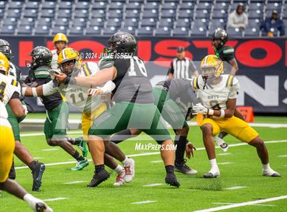 Thumbnail 2 in Fort Bend Marshall vs. Iowa Colony (UIL 5A- D2 Football Regional Semi)  photogallery.