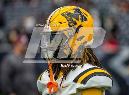 Thumbnail 2 in Fort Bend Marshall vs. Iowa Colony (UIL 5A- D2 Football Regional Semi)  photogallery.