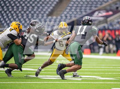 Thumbnail 1 in Fort Bend Marshall vs. Iowa Colony (UIL 5A- D2 Football Regional Semi)  photogallery.
