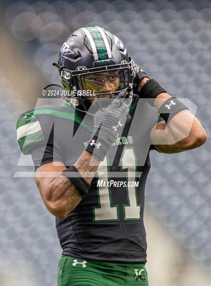 Thumbnail 3 in Fort Bend Marshall vs. Iowa Colony (UIL 5A- D2 Football Regional Semi)  photogallery.