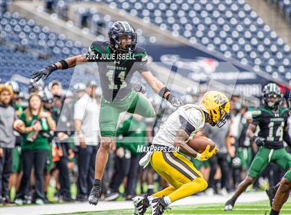 Thumbnail 1 in Fort Bend Marshall vs. Iowa Colony (UIL 5A- D2 Football Regional Semi)  photogallery.