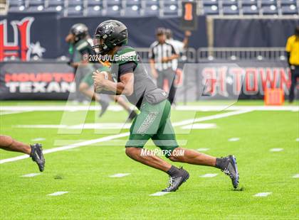 Thumbnail 1 in Fort Bend Marshall vs. Iowa Colony (UIL 5A- D2 Football Regional Semi)  photogallery.